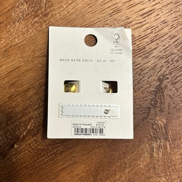 NWT Madewell Droplet Huggie Hoop Earrings In Vintage Gold - Picture 4 of 6